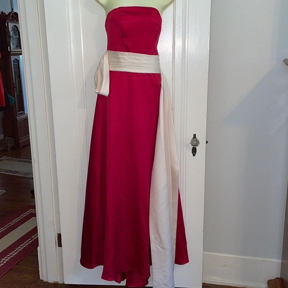 Vtg 90s Forever Yours maroon strapless prom or party dress with‎ cream sash